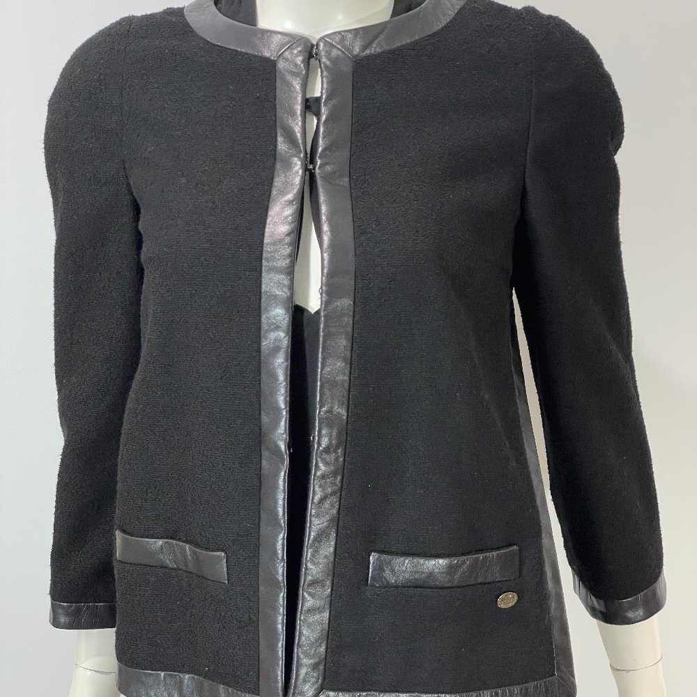 CHANEL NWT 13S $5000 BLACK TWEED BLAZER W/LEATHER